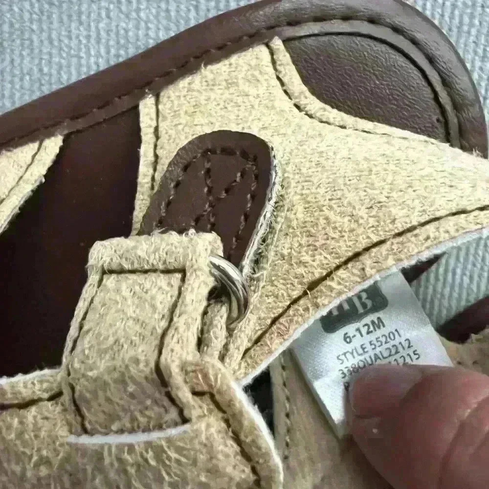 NWOT HB 6-12 months (SZ 3) baby shoes/sandals - Picture 4 of 6